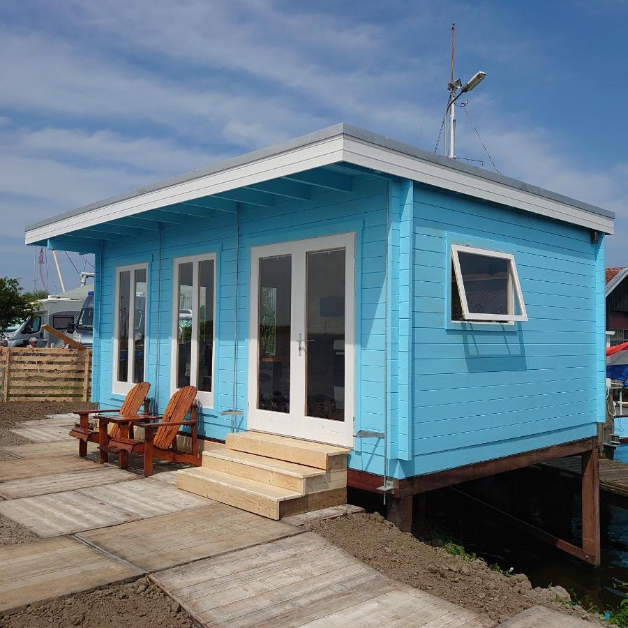 Waterhuisjes Op De Pier Lauwersmeerplezier! *