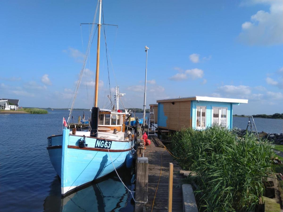 Ferienhaus Waterhuisjes Op De Pier Lauwersmeerplezier! *
