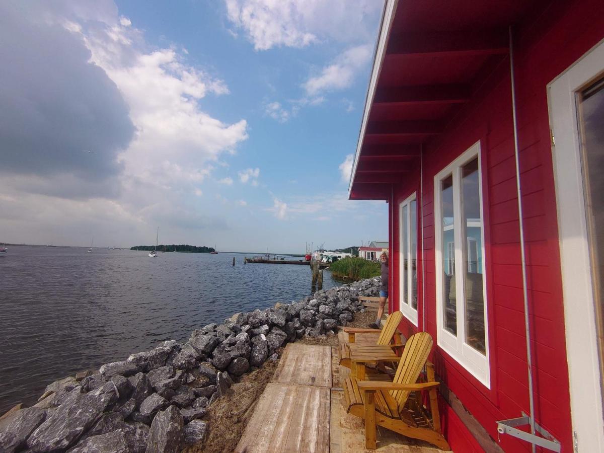 Ferienhaus Waterhuisjes Op De Pier Lauwersmeerplezier! *